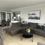 House With Oceanview, 4 Bedrooms, Close To Bergen Alversund