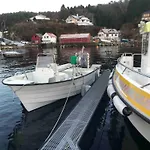 House With Oceanview, 4 Bedrooms, Close To Bergen * Alversund