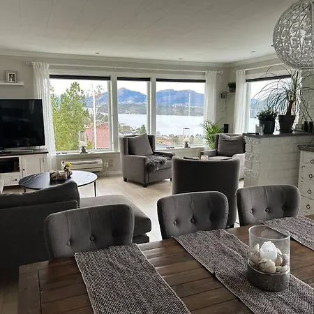 Villa House With Oceanview, 4 Bedrooms, Close To Bergen