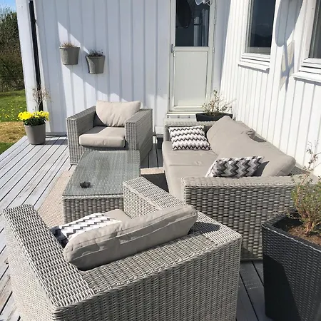House With Oceanview, 4 Bedrooms, Close To Bergen Alversund