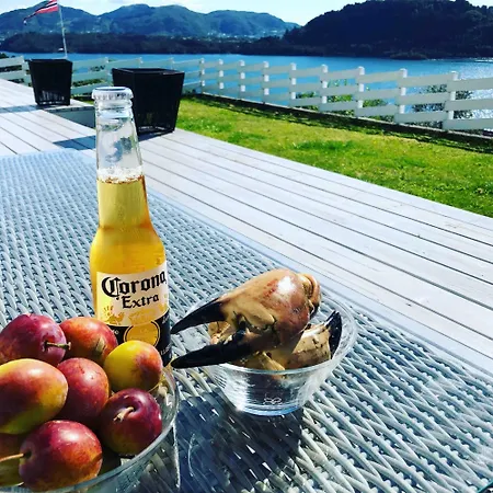 House With Oceanview, 4 Bedrooms, Close To Bergen *