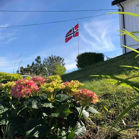 House With Oceanview, 4 Bedrooms, Close To Bergen Villa