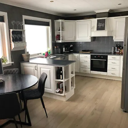 Villa House With Oceanview, 4 Bedrooms, Close To Bergen *