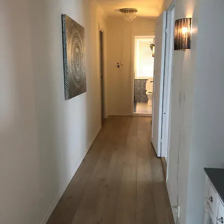 House With Oceanview, 4 Bedrooms, Close To Bergen Alversund