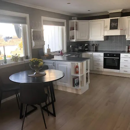 House With Oceanview, 4 Bedrooms, Close To Bergen Willa