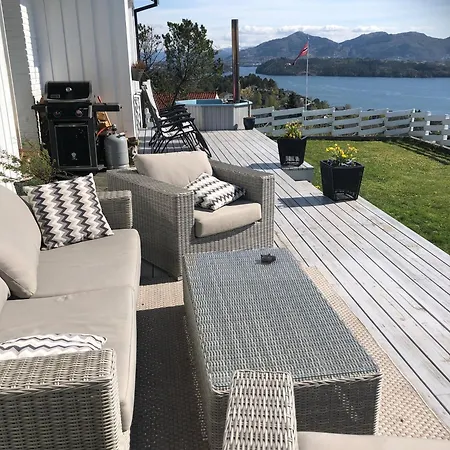 House With Oceanview, 4 Bedrooms, Close To Bergen Villa Alversund