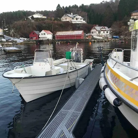 House With Oceanview, 4 Bedrooms, Close To Bergen * Alversund