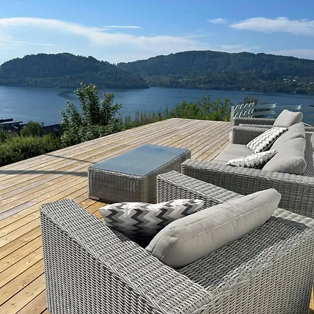 House With Oceanview, 4 Bedrooms, Close To Bergen *