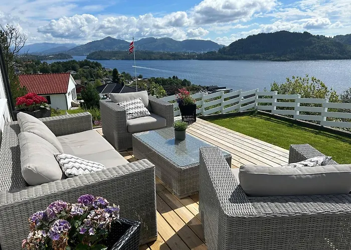 House With Oceanview, 4 Bedrooms, Close To Bergen Villa