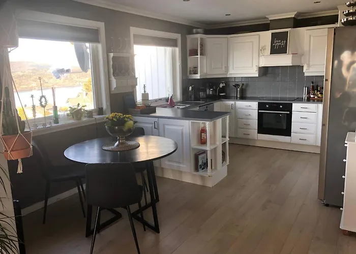 House With Oceanview, 4 Bedrooms, Close To Bergen Villa